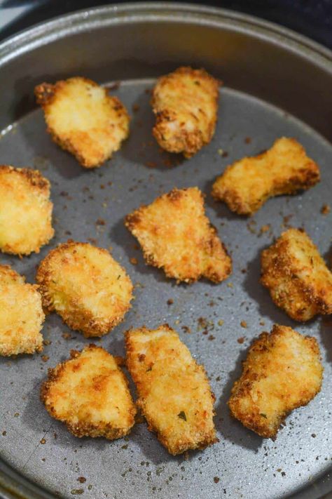 Crispy, golden air fryer chicken nuggets are a delicious snack or meal. They are healthier than deep-fried chicken as they use little oil. Deep Fried Chicken Nuggets, Air Fry Chicken Nuggets, Chicken Nuggets Recipes, Crispy Chicken Nuggets, Air Fryer Chicken Nuggets, Fried Chicken Nuggets, Chicken Nugget Recipes, Chicken Tenderloins, Air Fried Chicken