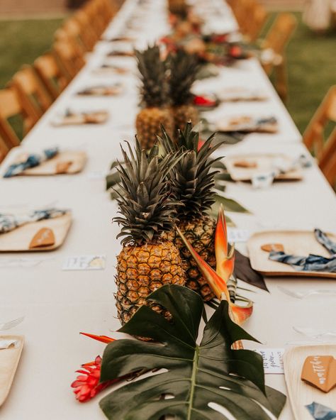 23 Non-Floral Wedding Centerpiece Ideas #WeddingCenterpieces #WeddingInspiration #UniqueWeddingDecor #WeddingIdeas | Martha Stewart Weddings - 23 Non-Floral Wedding Centerpiece Ideas Centerpieces Non Floral, Non Floral Centerpieces, Pineapple Wedding, Wedding Motifs, Wedding Decoration Ideas, Unique Wedding Decor, Unique Wedding Flowers, Wedding Floral Centerpieces, Rustic Wedding Centerpieces