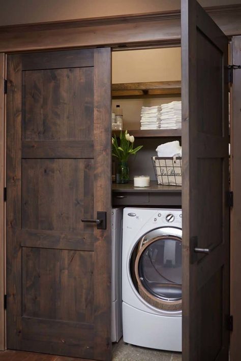 Delightful rustic feel exuded by Northern Michigan home Farmhouse Laundry Room Ideas, Laundry Closet Makeover, Laundry Room Decorating, Laundry Room Storage Shelves, Small Laundry Room Organization, Room Storage Diy, Laundry Room Closet, Farmhouse Laundry Room, Laundry Closet