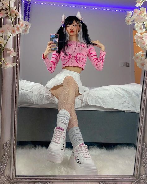 Cat Ear Outfit, Cat Rave Outfit, Ear Outfit, Aesthetic Flannel Outfits, Sick Clothes, Hello Kitty Clothes, Skater Girl Outfits, Rave Outfit, Good Week