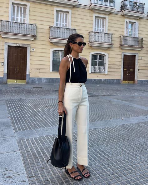 María Valdés | B&W🫶🏼 @sezane #sezanelovers *ad | Instagram Halter Neck Top Outfit, Modern Feminine Style, Classic Feminine Style, Preppy Mode, European Summer Outfits, White Rope, Stylish Summer Outfits, Paris Mode, Black Strappy Sandals