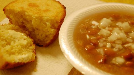 Soup Beans And Cornbread, Hillbilly Food, Appalachian Recipes, Beans And Cornbread, Homemade Chicken And Dumplings, Antebellum South, Soup Beans, Southern Cornbread, Cooking Green Beans