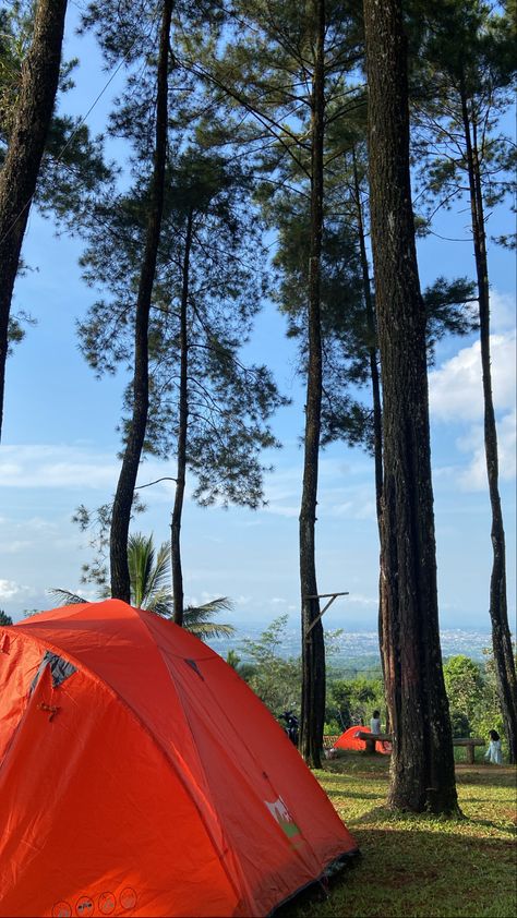 Summer Camp Aesthetic, Camping Ground, Photo Place, Tenda Camping, Camping Aesthetic, Sky Photography Nature, Summer Sunset, Coffee And Books, Sunset Sky