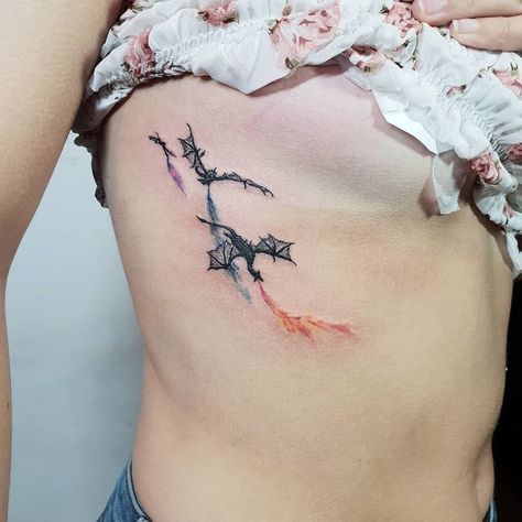 Tattoos For Women On Thigh, Dragon Tattoo Meaning, Dragons Tattoo, Small Dragon Tattoos, Bookish Tattoos, Dragon Tattoo For Women, Dragon Tattoos, Little Tattoos, Simplistic Tattoos