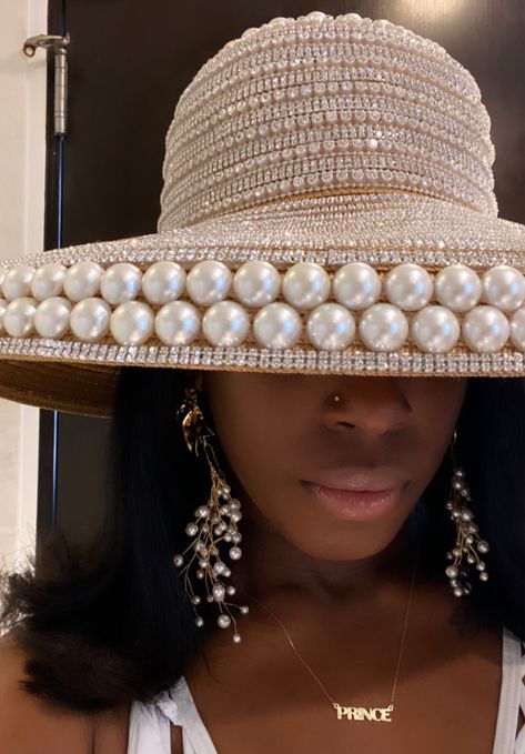 Shop Pearl Bucket Hat and other curated products on LTK, the easiest way to shop everything from your favorite creators. Big Hat Outfit, Luxurious Women, Classy Hats, Dressy Hats, Elegant Hats, Silver Pumps, Fancy Hats, Church Hats, Stylish Hats