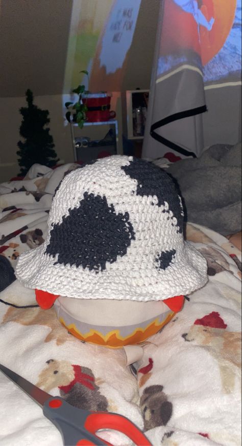 Crochet Cow Print, Crochet Bucket Hat Free Pattern, Easy Crochet Bucket Hat, Bucket Hat Free Pattern, Cow Print Bucket Hat, Cow Crochet, Crochet Cow, Crochet Bucket, Crochet Bucket Hat