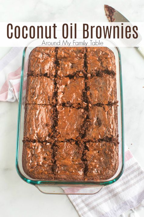 Dark chocolate brownies made with coconut oil are rich, fudgy, and have health benefits! Make this healthier brownie recipe for an easy dessert. Coconut Oil Brownies Recipe, Brownies With Coconut Oil, Cheesecake Pie No Bake, Quick Brownie Recipe, Coconut Oil Brownies, Oil Brownies, White Chocolate Bars, Pie No Bake, Brownie Recipes Healthy