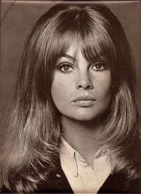 Jean Shrimpton.  Photo by David Bailey.  Vogue, July 1, 1968. Divine Women, Colleen Corby, Bat For Lashes, Asian Faces, 1960s Hair, Pattie Boyd, Model Jeans, 60s Hair, Jean Shrimpton