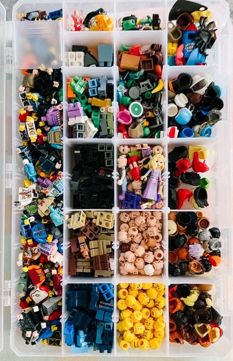 How to organize Lego sets and their instructions and manuals. Lego storage at home by color. Ideas for sorting Legos in containers the best ways for how to keep them together. Lego Organizer, Lego Display Shelf, Lego Sorting, Lego Storage Organization, Display Shelf Design, Shelf Designs, Lego Bedroom, Lego Organization, Lego Boxes