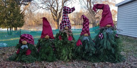 Gnomes, Trolls, and Deviled Crab Christmas Tree Gnomes, Tomato Cage Crafts, Christmas Knomes, Tree Gnomes, Christmas Garden Decorations, Christmas Cracker, Holiday Crafts Diy, Gnomes Diy, Tomato Cages