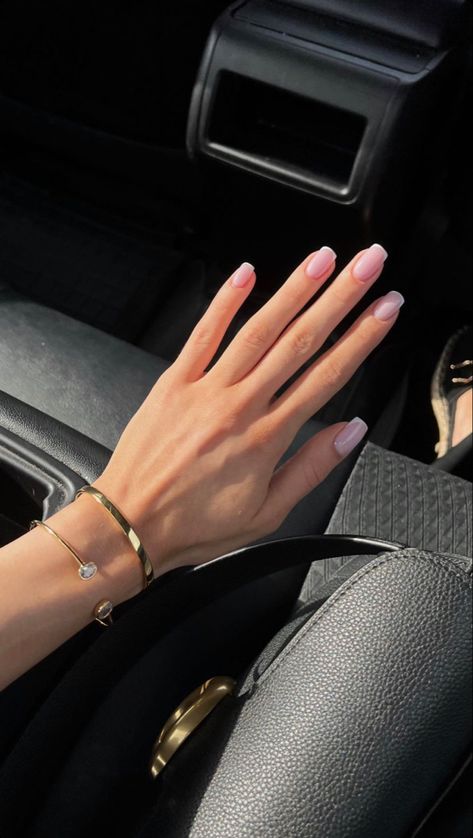 Alfa Woman, Lady Boss, Friend Pictures, Almond Nails, Boss Lady, Cute Nails, Almond, Nails, Quick Saves