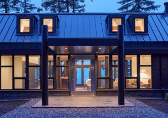 Architect Designed Homes - Lindal Cedar Homes Lindal Homes, Lindal Cedar Homes, Eco Houses, Farmhouse Architecture, Barn House Design, Cedar Homes, Modern Barn House, Modern Architects, Build Your Own House