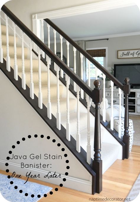 Banister Makeover, Painted Stair Railings, Banister Remodel, Stairs Makeover Design, Stairs Diy, Stair Railing Makeover, Stairs Renovation, White Staircase, Stair Banister