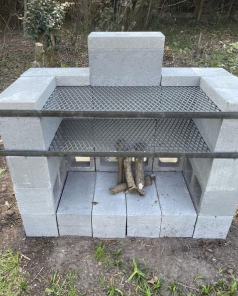 Diy Outdoor Fireplace, Lights Patio, Cinder Blocks, Diy Backyard Landscaping, Diy Outdoor Decor, Backyard Diy Projects, Patio Decorating Ideas, Ideas Patio, Backyard Fire