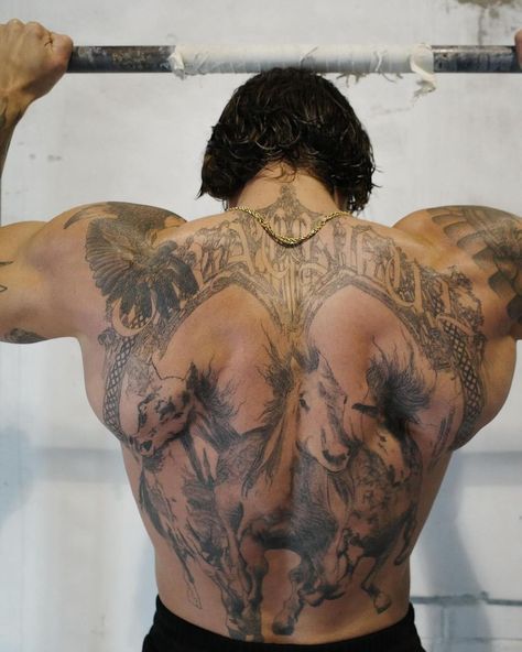 @adi.gillespie Prison Tat, Adi Gillespie, Dragon Tattoos For Men, H Tattoo, Seshomaru Y Rin, Male Fitness, Gym Guys, Back Tattoos For Guys, Outfits Hombre