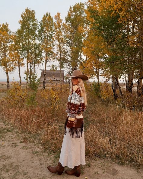 october so far 🍂🧸 comment “ootd details” for 🔗 . . . #westernfashioninspo #cowgirlfashion #fallfashiontrends #fallaesthetic western fashion // western outfit inspo // western style // cowgirl boots outfit // western chic // western aesthetic // fall aesthetic // fall vibes // fall fashion // fall ootds // out west // mountain aesthetic Petite Western Outfits, Montana Western Aesthetic, Cottagecore Western Outfits, Classy Cowgirl Outfits Winter, Boho Western Outfits Winter, Cottagecore Western Aesthetic, Western Outfits With Skirt, Mountain Cowgirl Outfits, Country Chic Outfits Dressy