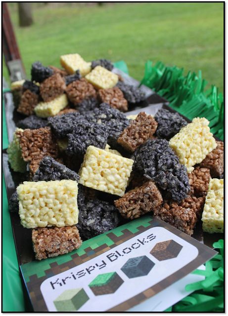 Parties4Ever: Minecraft Party - krispy blocks Minecraft Breakfast, Minecraft Blueprint, Minecraft Party Invitations, Minecraft Party Games, Minecraft Movie, Minecraft Party Decorations, Minecraft Meme, Birthday Party At Home, Diy Minecraft