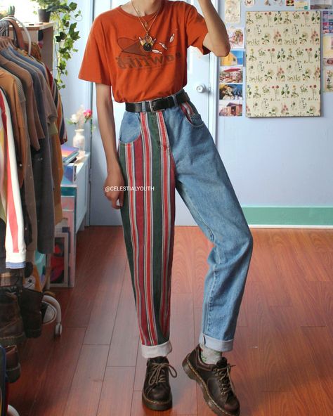 Artsy Streetwear, Sun Moon Outfit, Colorful Nonbinary Outfits, Queer Fashion Colorful, Artsy Pants, 80s Indie Fashion, Colourful Masc Outfits, Retro Lesbian Style, Colorful Queer Fashion