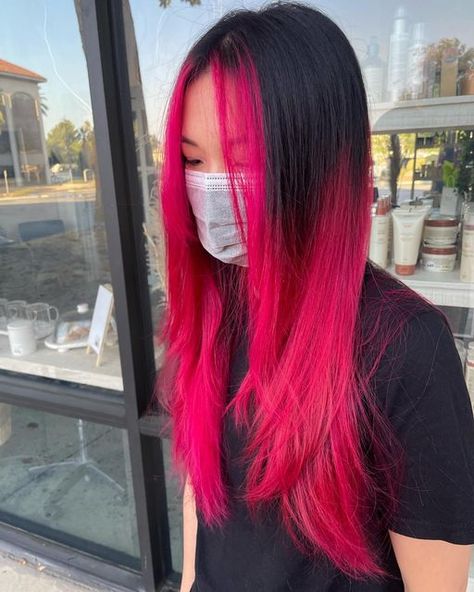 Neon Pink Hair Highlights, Black To Pink Ombre Hair, Neon Pink Highlights, Pink Hair Highlights, Pink Ombre Hair, Gradient Hair, Beautiful Hair Color, Pink Highlights, Hair Color Pink