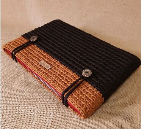 Laptop Cover Ideas, Crochet Laptop Cover, Crochet Ipad Cover, Extended Single Crochet, Crochet Ipad Case, Crochet Laptop Sleeve, Crochet Laptop Case, Crochet Case, Laptop Cover