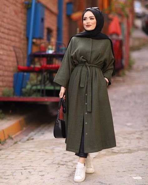 Hijabista Fashion, Hijab Fashionista, Modest Fashion Hijab, Muslim Outfits Casual, Stylish Short Dresses, Hijab Style Casual, Hijabi Fashion Casual, Muslim Women Fashion, Mode Abaya