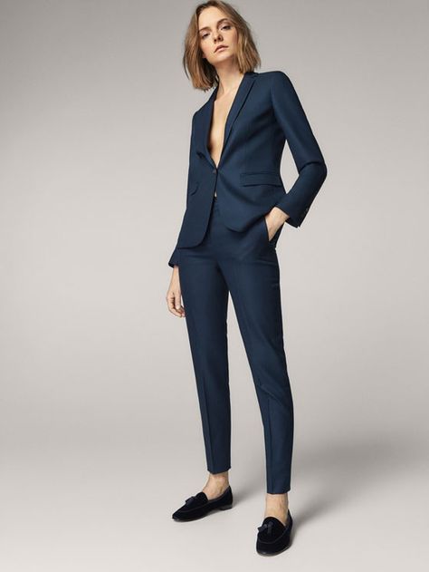 Outfits For Interview, Women Tuxedo, Masc Fits, Minimal Stil, Lady Suit, Tuxedo Women, Business Attire Women, Androgynous Fashion, Wool Trousers