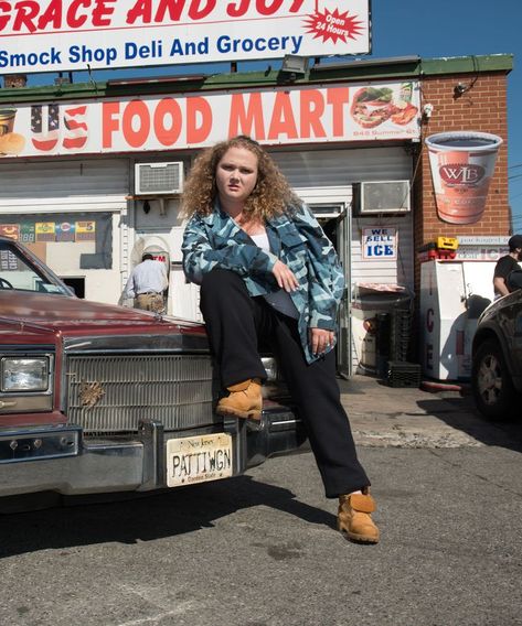 In spite of hitting familiar notes about big dreams, ungroomed talents and a shot at the American dream, Geremy Jasper’s Patti Cake$ is a big-mouthed rap-bash with a sensational breakthrough performance by Danielle Macdonald. Danielle Macdonald, Beach Rats, Social Scripts, Social Experiment, The American Dream, Movie Fashion, Big Dreams, Hip Hop Culture, Human Connection