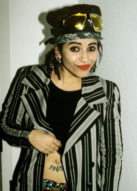 Linda Perry 4 non blondes Linda Perry Style, 4 Non Blondes Band, Grunge Vintage Outfits, 4 Non Blondes, Linda Perry, Afro Punk Fashion, Female Inspiration, Bionic Woman, Women Of Rock