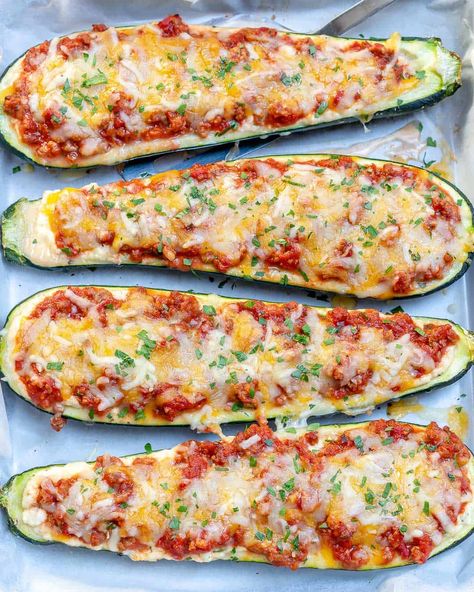 Low Carb Zucchini Lasagna Boats {video} | Healthy Fitness Meals Zucchini Lasagna Boats, Lasagna Boats, Low Carb Zucchini Lasagna, Zucchini Pizza Boats, Classic Lasagna Recipe, Zucchini Boat Recipes, Stuffed Zucchini Boats, Gluten Free Lasagna, Keto Lasagna