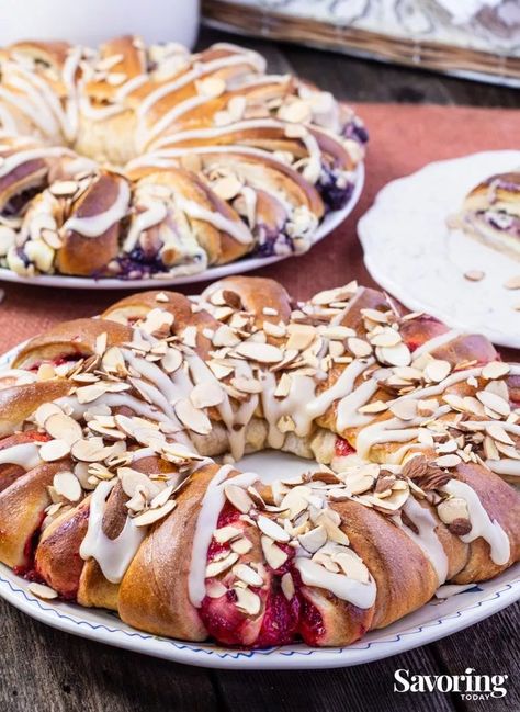 Cherry Swedish Tea Ring: Christmas Stollen Christmas Tea Ring, Tea Ring Recipe, Swedish Tea Ring, Christmas Stollen Recipe, Christmas Morning Brunch, Christmas Stollen, Stollen Recipe, Cheese Christmas, Cherry Christmas