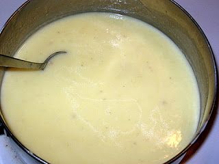 Greek Lemon Sauce Recipe, Vegan Potato Leek Soup, Greek Sauce, Grilled Romaine Salad, Crockpot Roast, Potato Leek Soup, Leek Soup, Greek Dishes, Clam Chowder