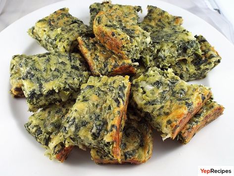 Spinach, onion, garlic, and Monterey Jack cheese baked and cut into squares for a healthy snack. Spinach Squares Recipe, Spinach Squares, Spinach Appetizers, Spinach Recipes Healthy, Cooked Spinach, Christmas Morning Recipes, Savoury Slice, Cheese Squares, Cheesy Spinach