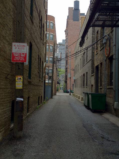 city alley City Alley, Apocalyptic City, Alley Way, City Streets Photography, Abandoned City, Industrial Architecture, 35mm Photography, Matte Painting, Urban Environment