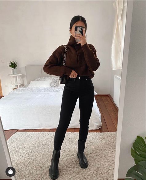 Black Ankle Boots Outfit Winter, Nails 2022 Winter, Aesthetic Winter Nails, Outfits For Work Winter, Back To School Outfits Ideas, Winter Outfits 2021, Winter Nails 2022, School Outfits Ideas, Back To School Outfit Ideas