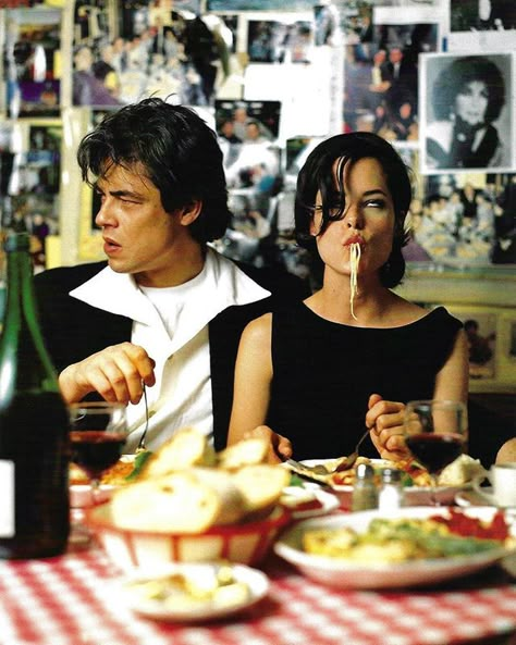 Date Night Benicio Del Toro and Parker Posey by Mark Seliger, 1995 cinespia - Cinespia | Hollywood Forever Cemetery & Movie Palace Film Screenings Vicky Christina Barcelona, Mark Seliger, Parker Posey, Hollywood Forever Cemetery, People Eating, Little Italy, Two People, Photography Inspo, Food Photo