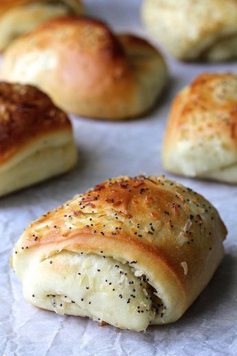 Sourdough Bread Rolls, Pocket Bread, Onion Bread, Sourdough Starter Discard Recipe, Sourdough Starter Recipe, Sourdough Bread Recipe, Sourdough Baking, Starters Recipes, Kitchen Stories