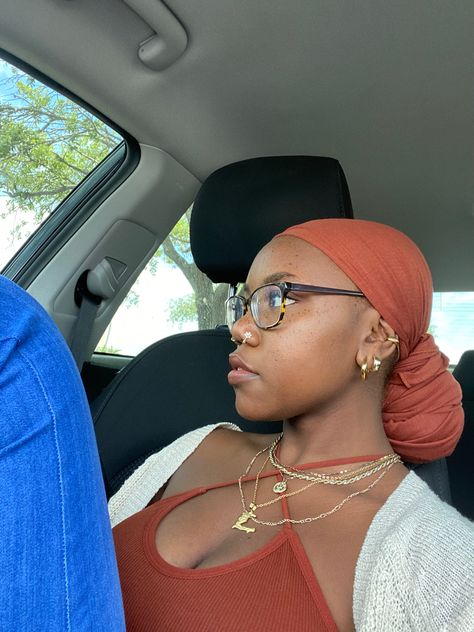 Bald Women Head Wraps, Head Scarfs For Bald Women, Head Wrap Styles For Short Hair, Loc Wraps, Headwrap Scarf, Scarf Bun, Christian Veiling, Headwrap Styles, Headwrap Hairstyles