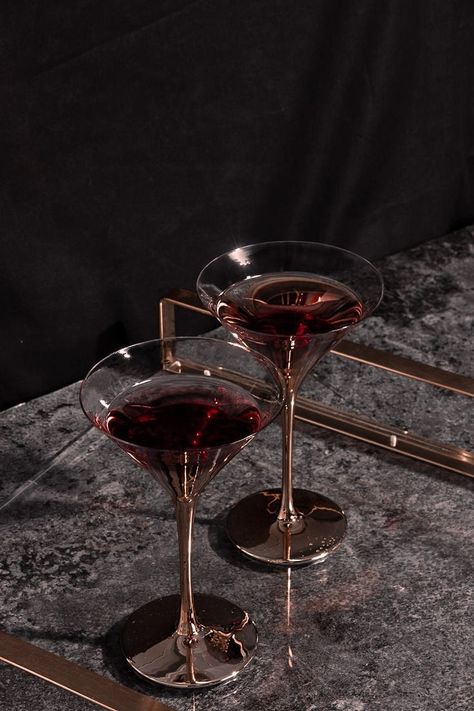 vampirecore / vampire aesthetic Maroon Aesthetic, Dark Acadamia, Red Champagne, I See Red, Cherry Wine, Model Makeup, Eyes On The Prize, Wine And Dine, Brown Aesthetic