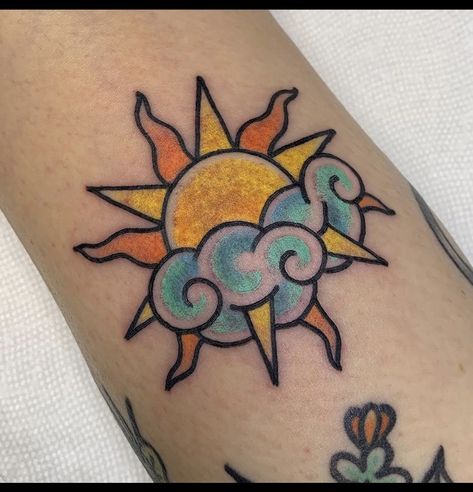 Cartoon Sun Tattoo, American Traditional Clouds, Colorful American Traditional Tattoo, Sun And Clouds Tattoo, Neotraditional Tattoo Flash Art, Traditional Sun Tattoo, Celestial Tattoos, Colorful Sleeve Tattoos, Knee Tattoos