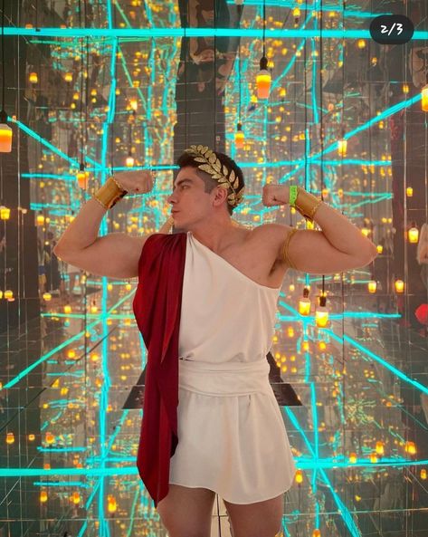 Greek Goddess Costume Men, Mens Greek God Costume, Hot Male Halloween Costumes, Ideas Disfraz Halloween Hombre, Cupid Costume Men, Halloween Male Costumes, Male Costume Ideas Halloween, Male Angel Costume, Diy Greek God Costume