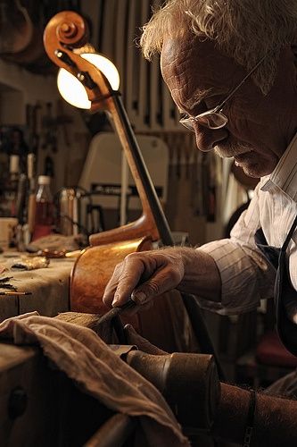 Luthier Workshop, Violin Makers, Cello Music, Environmental Portraits, Man Up, Sound Of Music, Classical Music, Music Is Life, Music Art