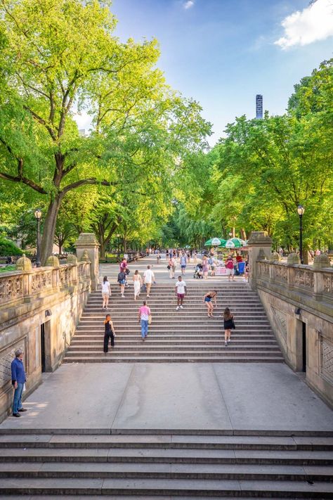 30 ICONIC Movie Locations in New York City (RANKED!) Central Park Movie Scenes, New York Movie Locations, Enchanted Movie, New York Movie, New York Times Square, Movie Locations, Grand Central Station, Washington Square Park, Radio City Music Hall