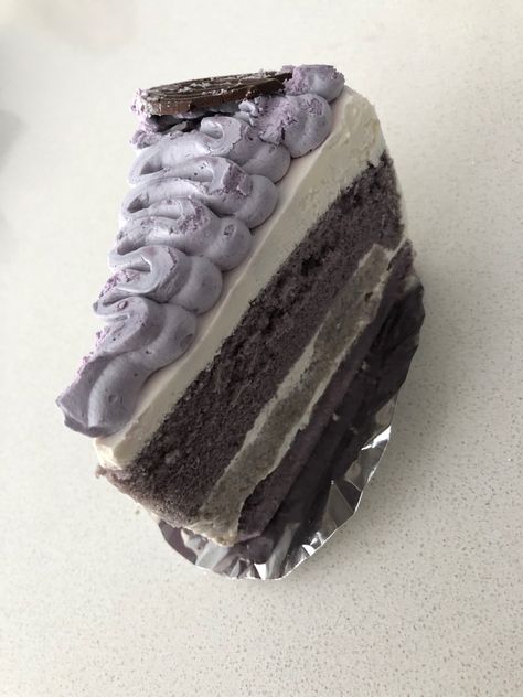 Purple Taro Cake Taro Food, Whipped Icing Recipes, Taro Cake, Aesthetic Candy, Whipped Icing, Elegant Food, Purple Food, Icing Recipe, Pastry Cake