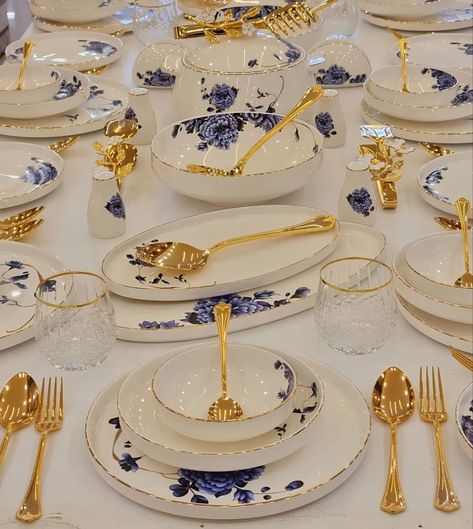 Dinner ware set ,high quality bone china Dinner Ware, Blue And White Flowers, Business Idea, Handmade Bowl, Porcelain Ceramics, Bone China, White Flowers, Dinnerware, Presentation