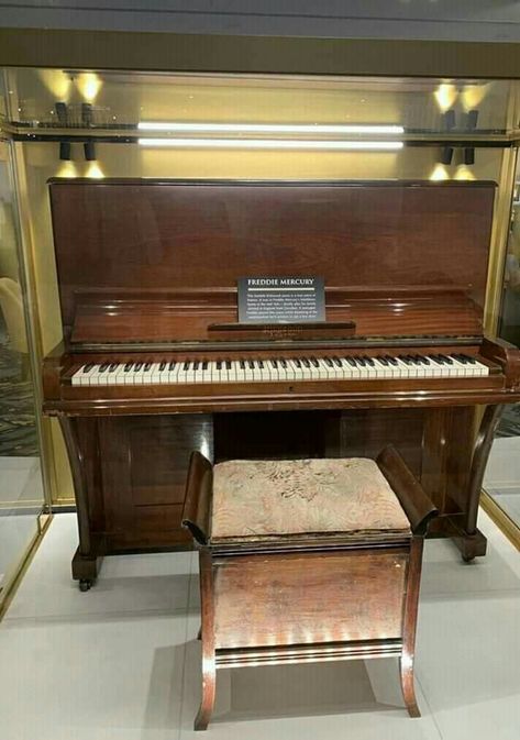 [PHOTO]  A favorite piano of Freddie Mercury, currently placed at the first Hard Rock Hotel in London, UK.   via Google  *Mr. Fahrenheit Mr Fahrenheit, Hotel In London, Hard Rock Hotel, Freddie Mercury, London Uk, Hard Rock, In London, Piano, The First