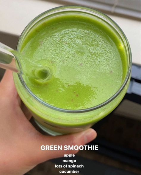 Green Shake Aesthetic, Thick Green Smoothie, Smoothie Green Aesthetic, Breakfast Smoothie Green, Healthy Green Smoothies Aesthetic, Green Smoothy, Healthy Bento Lunches, Green Shakes, Greens Powder