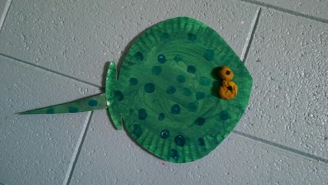 Stingray - Ocean Life Craft - Preschool Paper Plate Stingray, Stingray Craft For Kids, Stingray Craft Preschool, Sting Ray Craft, Preschool Ocean Crafts, Stingray Craft, Science Activities For Toddlers, Preschool Ocean, Ocean Animal Crafts