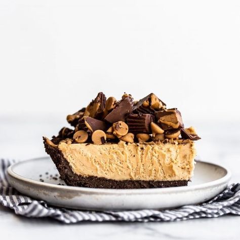 Peanut Butter Pie - Handle the Heat French Silk Pie Recipe, Icebox Pies, Silk Pie Recipe, French Silk Pie, Silk Pie, Chocolate Peanut Butter Pie, Handle The Heat, Chocolate Graham Crackers, Butter Recipes