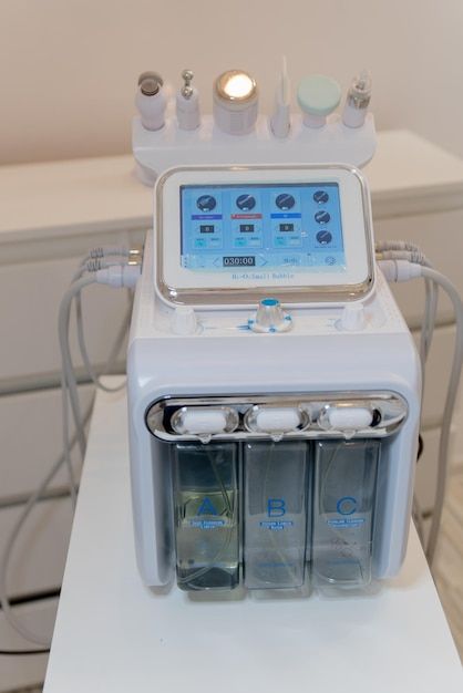 Hydrafacial Aesthetic, Skincare Office, Hydrafacial Machine, Esthetician Inspiration, Medical Aesthetician, Skin Care Center, Esthetician Room Decor, Esthetician Room, Cosmetic Injectables