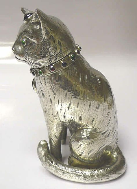 Antique German Silver Model Cat Box, c. 1850 Silver Sculpture, Silver Things, Silver Ware, Antique Bucket, Silver Model, Cat Sculpture, Cat Figurines, Cat Items, Cat Mouse